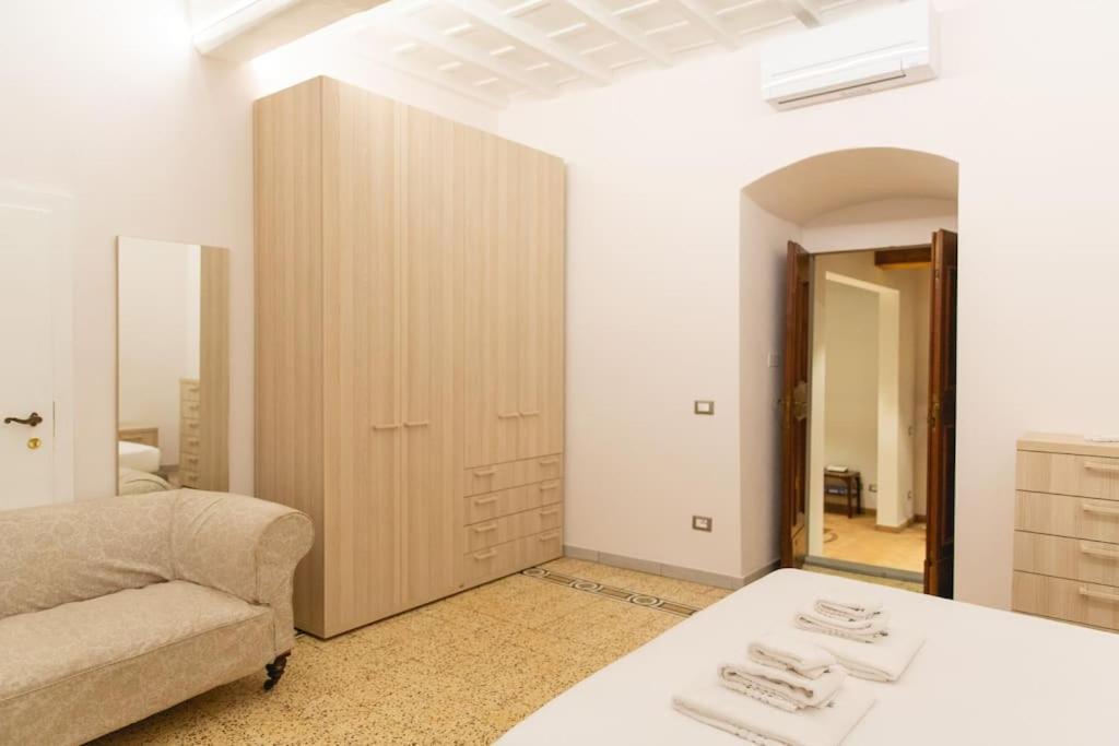 Cozy And Charmin 3Br Apartment Steps By Duomo 피렌체 외부 사진
