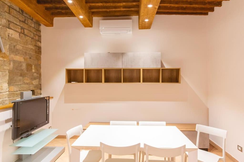 Cozy And Charmin 3Br Apartment Steps By Duomo 피렌체 외부 사진
