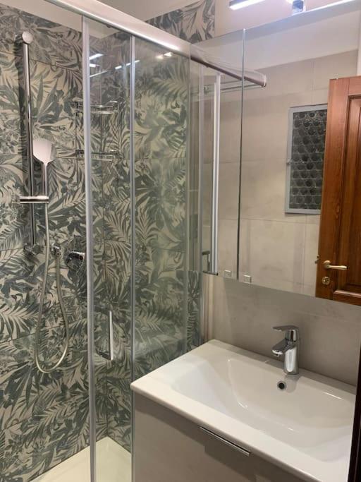 Cozy And Charmin 3Br Apartment Steps By Duomo 피렌체 외부 사진