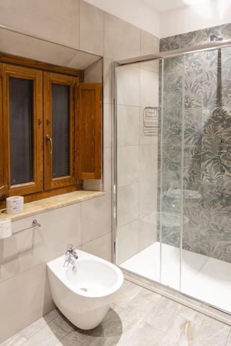 Cozy And Charmin 3Br Apartment Steps By Duomo 피렌체 외부 사진